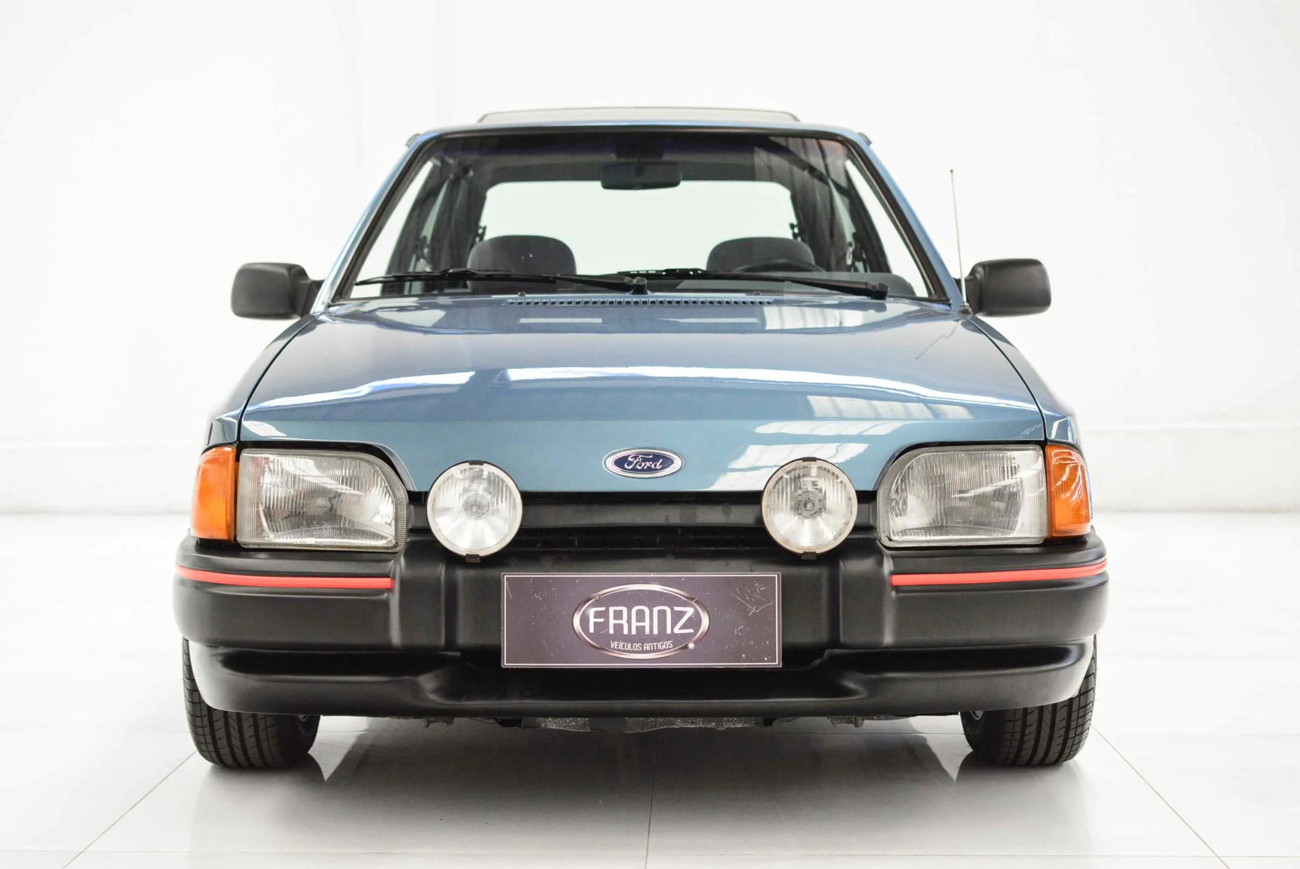 Ford Escort XR3 1.6 1989: ficha técnica e guia de compra de carros antigos de coleção